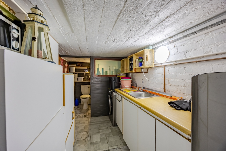 6 Bedroom Property for Sale in Flamingo Vlei Western Cape